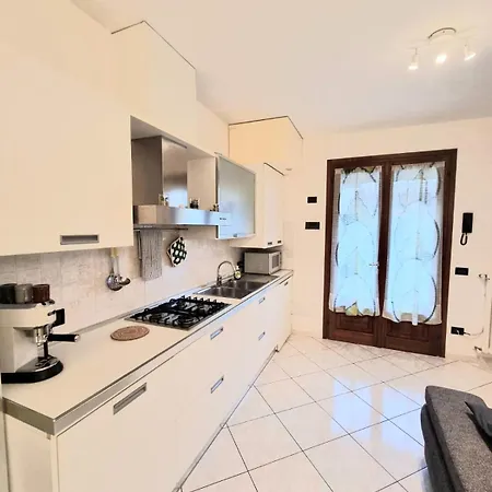 Apartment Sea -